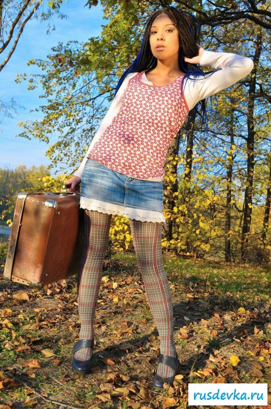 Китаянка устала с дороги