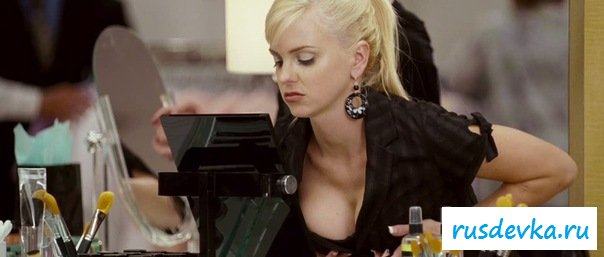 Красавица с большими сиськами