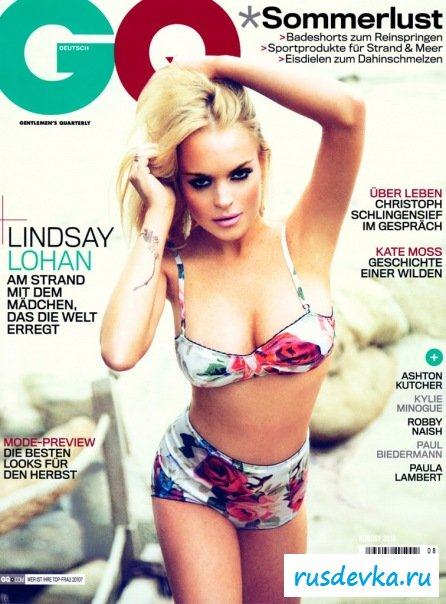 Беловолосая красотка полуобнаженная 