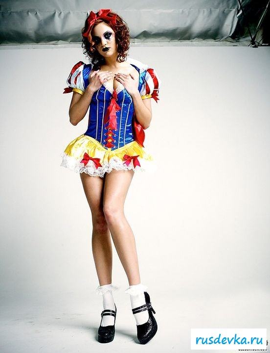 Помощница клоуна напилась 