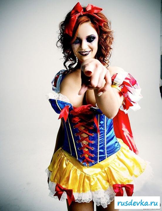 Помощница клоуна напилась 