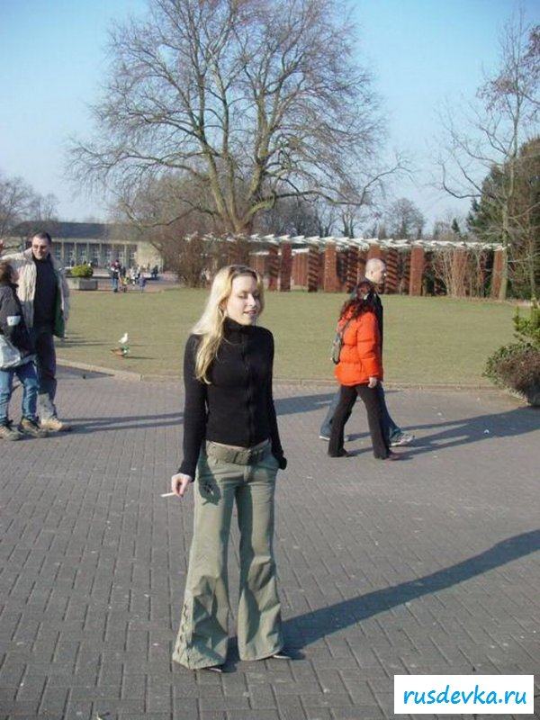 Фотки из жизни обнаженной простушки 