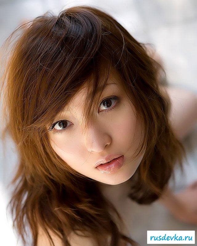 Ласковая японка принимает душ (10 фото)