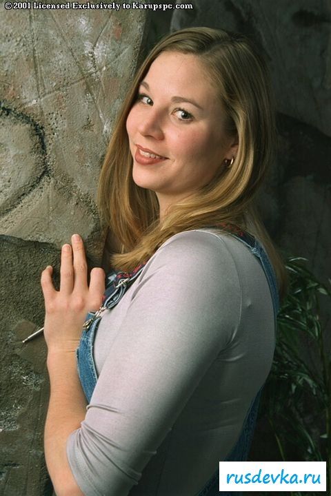 Ремонтница сняла с себя униформу 