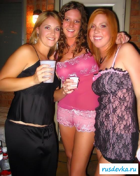 Пьяные в хлам тёлочки