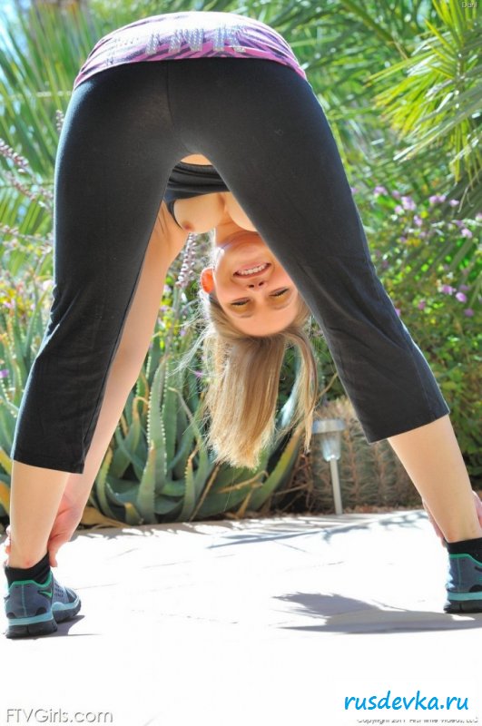 Бегунья продемонстрировала большой орех Бегунья продемонстрировала большой орех