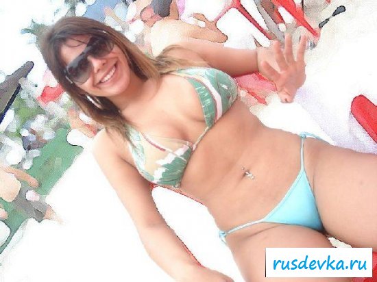 Сексуальные обнажённые бразильянки в откровенных бикини