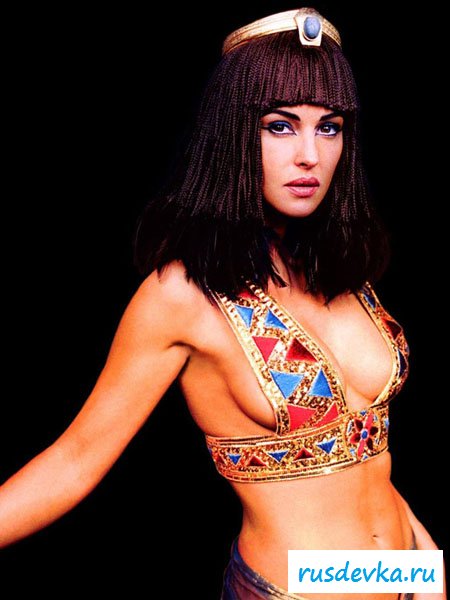 Губки Моники Белуччи 