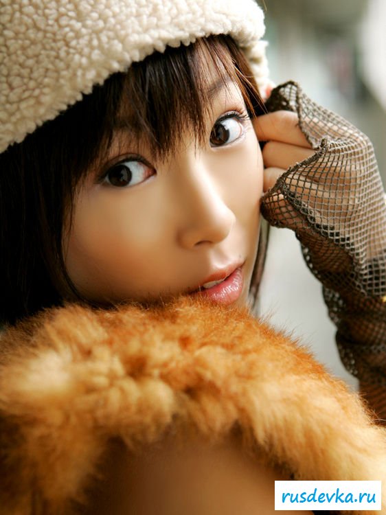 Модная узкоглазая в легкомысленном белье Модная узкоглазая в легкомысленном белье