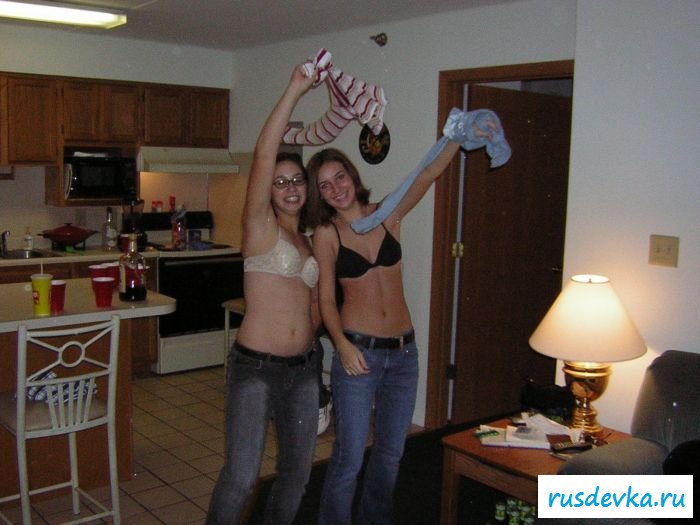 Алкоголь пошло раскрепостил баб