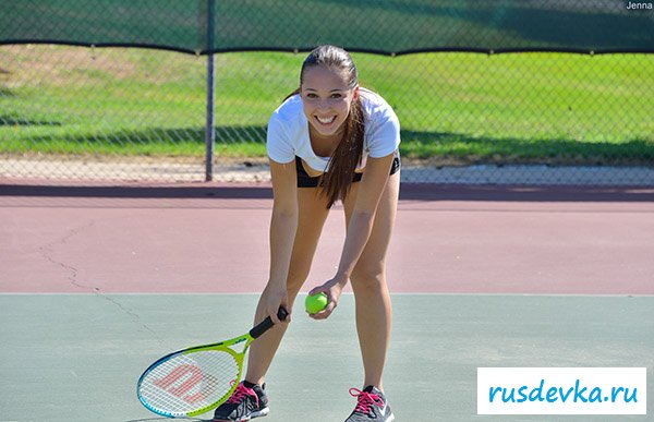 Развратная теннисистка развращает на корте