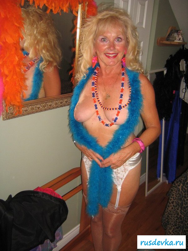 Дряблое тело ненасытной старушки