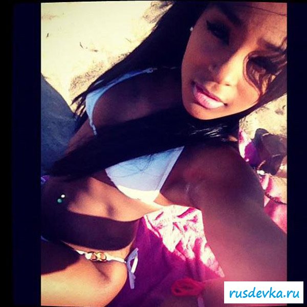 Прикольные селфи с обворожительными африканочками