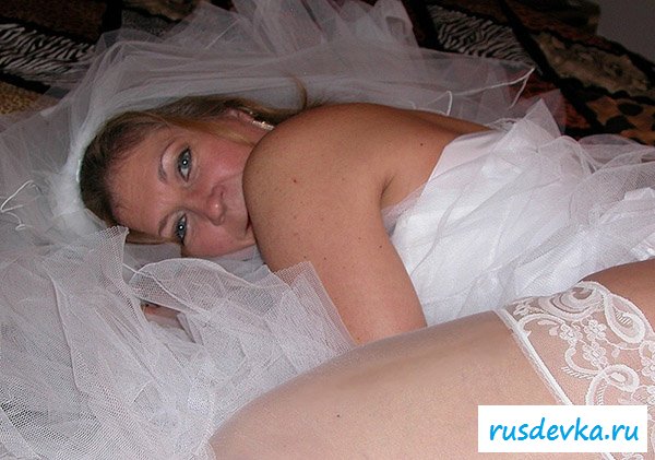 Похабная бабка в роли невесты