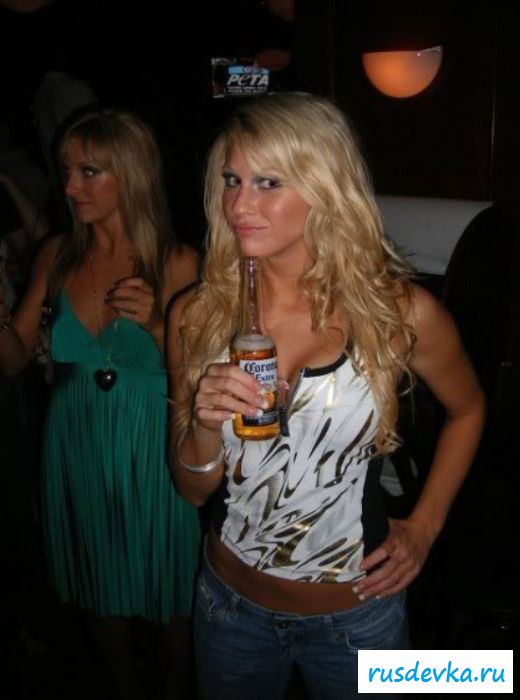 Смазливые развратницы с пивом