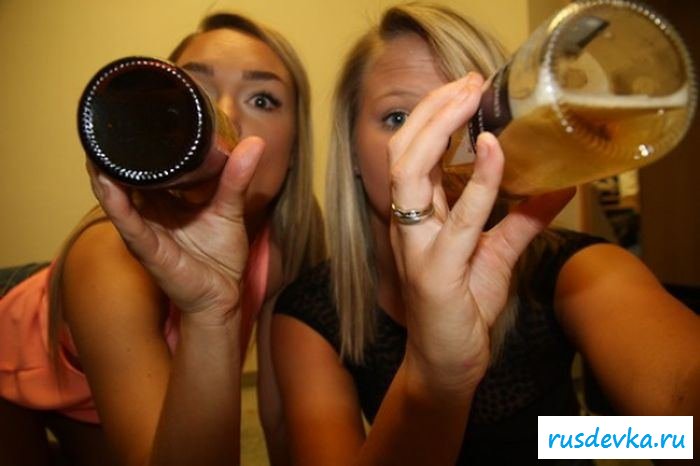 Смазливые развратницы с пивом