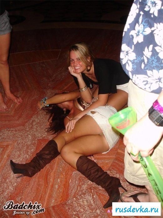 Похотливый разврат с пьяными самочками