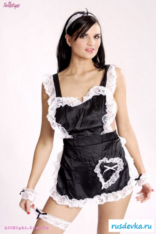 Домохозяйка с обаятельной грудью