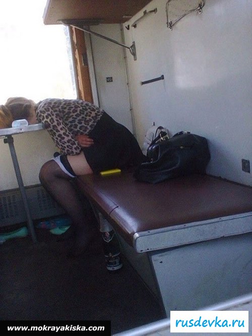 Интимные прелести раздетых девушек под градусом