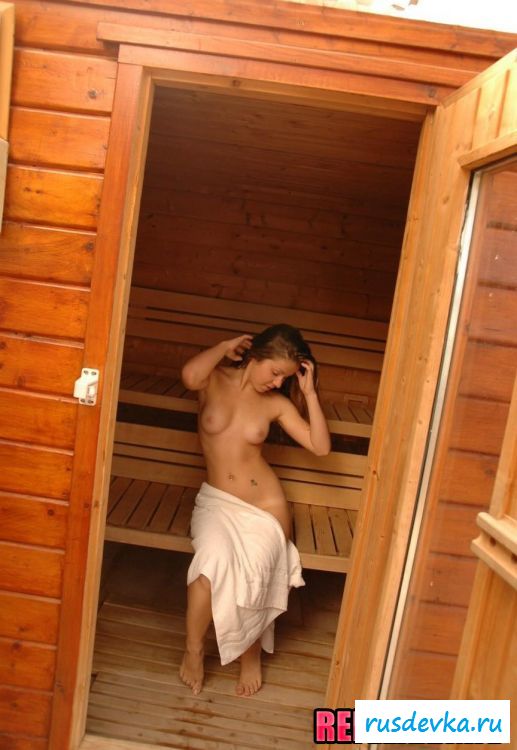 Пошлый шедевр голой в бане проказницы