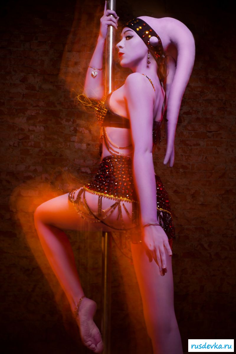 Косплейная эротика телочек из Звездных воинов (25 фото)