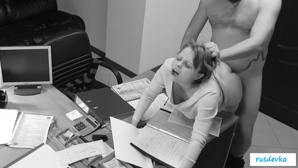 Трах в офисе скрытая камера